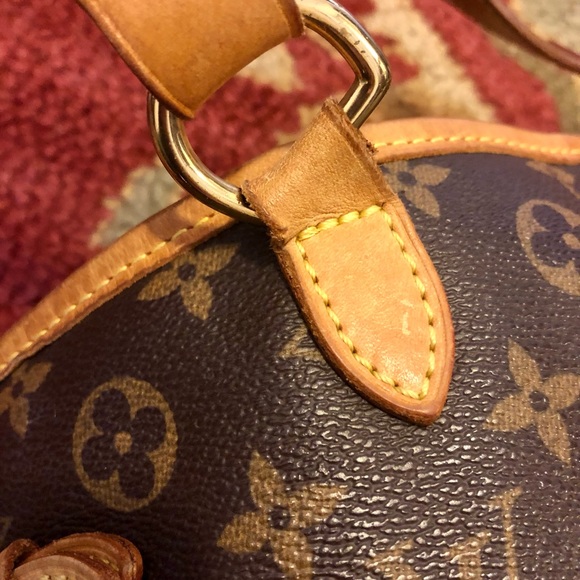 Authentic Louis Vuitton Batignolles Horizontal - Picture 13 of 16